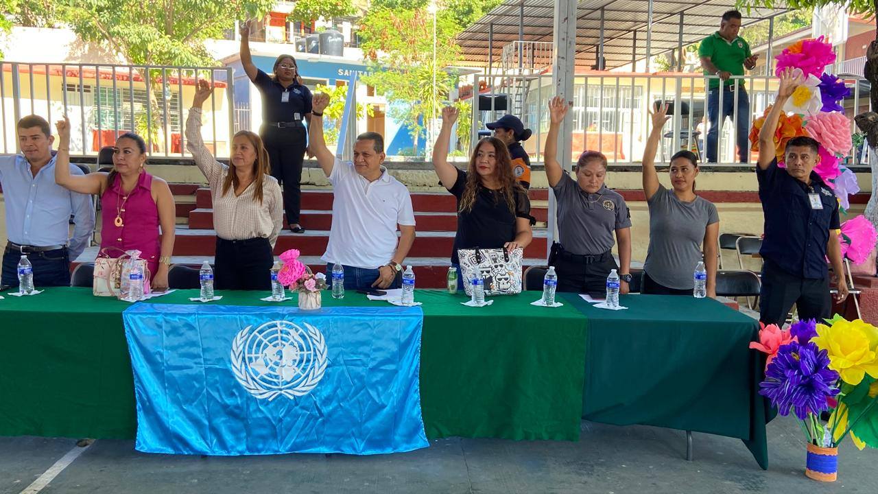 Imparten conferencia Prevención del Acoso Escolar