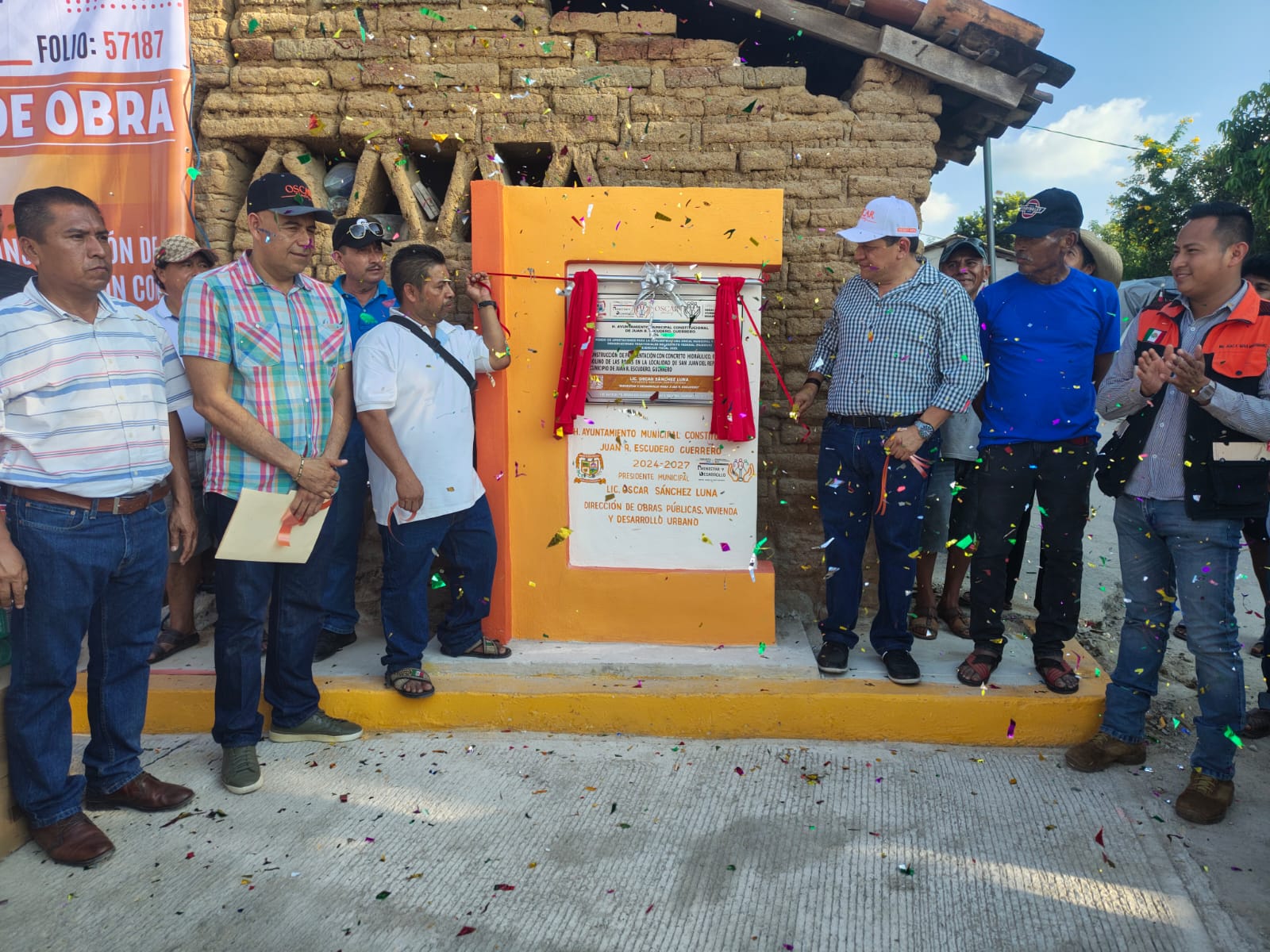 OSCAR SÁNCHEZ INAUGURA PAVIMENTACIÓN CON CONCRETO HIDRÁULICO EN LA CALLE MOLINO DE LAS ROSAS, SAN JUAN DEL REPARO SUR