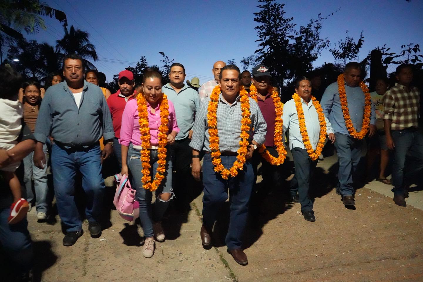 ÓSCAR SÁNCHEZ LUNA APADRINA JARIPEO TRADICIONAL EN EL ZAPOTE