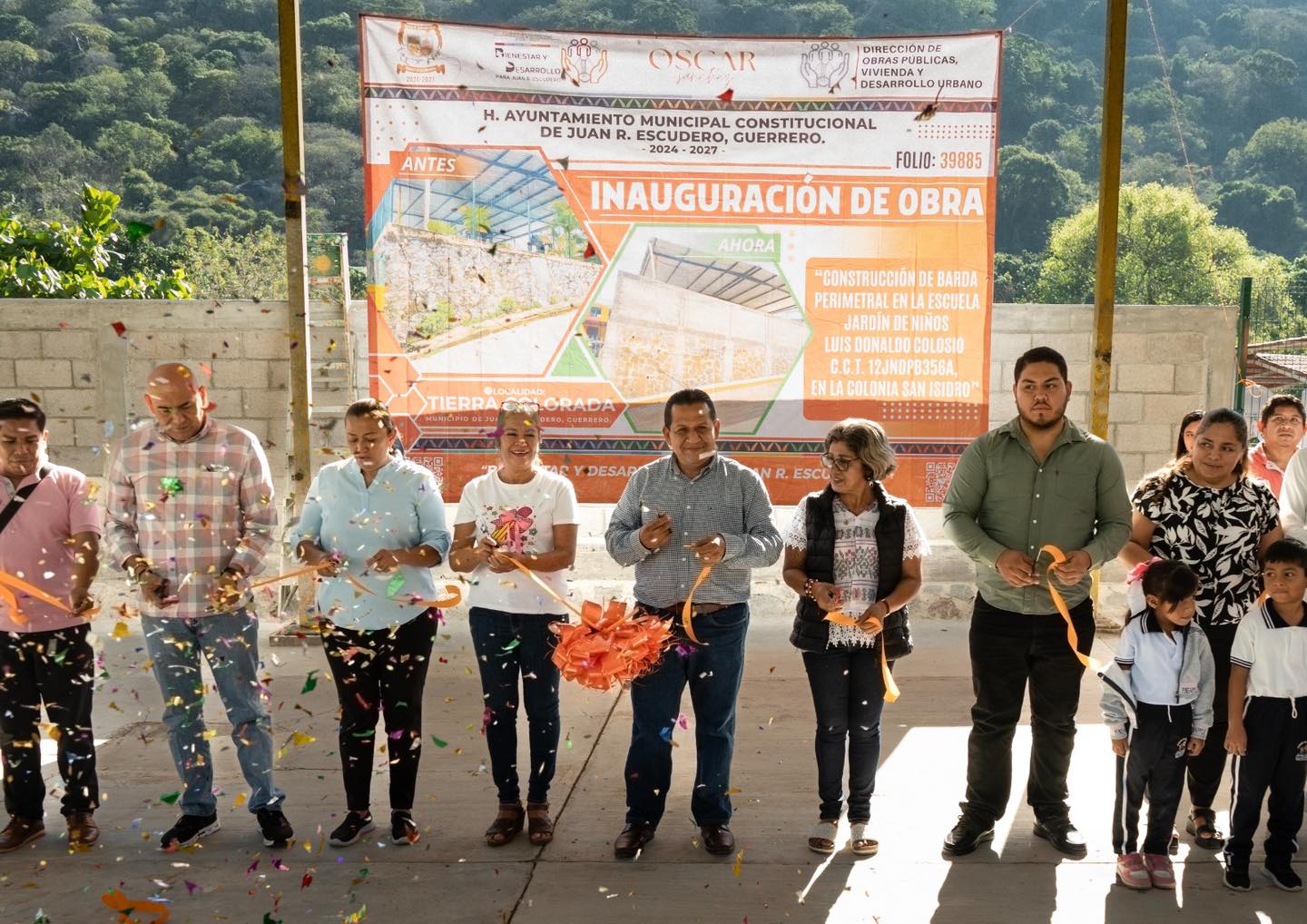 Inaugura Ayuntamiento de Juan R. Escudero, obra de barda perimetral en jardín de niños en Tierra colorada.